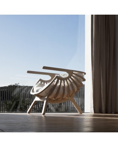 SHELL CHAIR